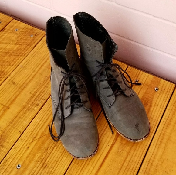 olukai • o laila boots - Picture 2 of 5